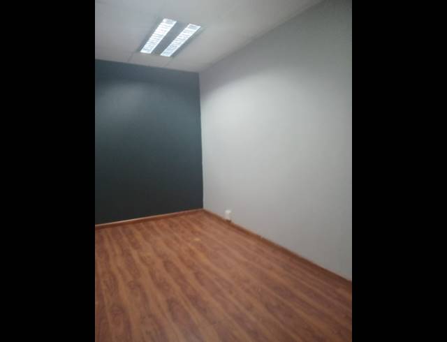 Office property to rent in ORMONDE